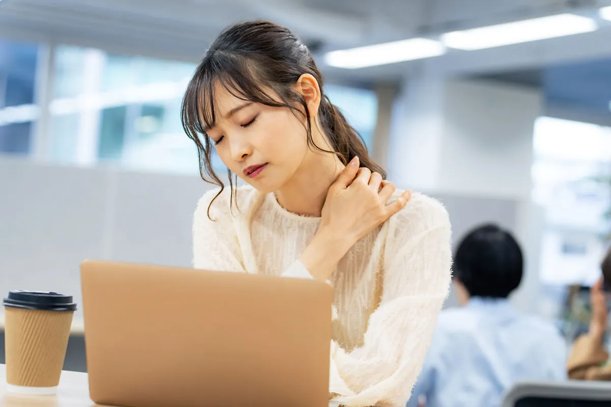 頚部の痛み、肩こり